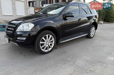 Внедорожник / Кроссовер Mercedes-Benz M-Class 2011 в 