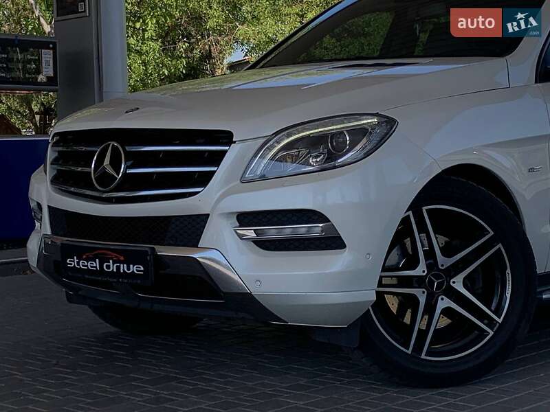 Mercedes-Benz M-Class 2012 Mercedes-Benz M-Class 2012