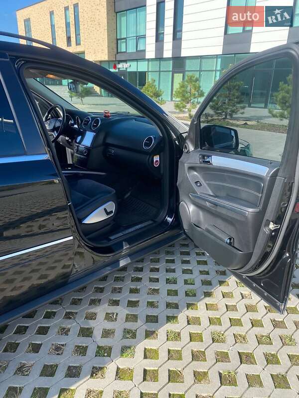 Позашляховик / Кросовер Mercedes-Benz M-Class 2010 в Хмельницькому