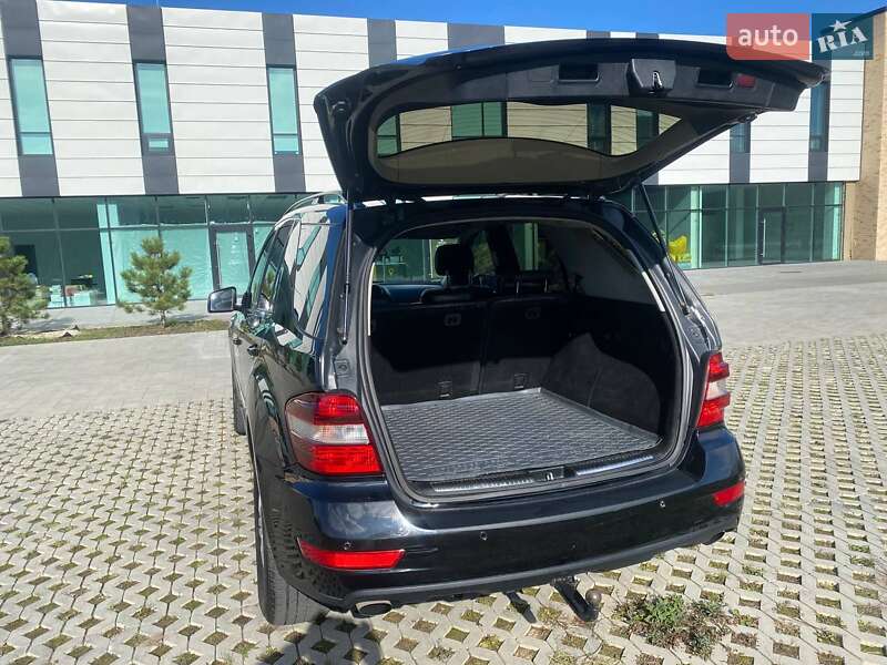 Позашляховик / Кросовер Mercedes-Benz M-Class 2010 в Хмельницькому