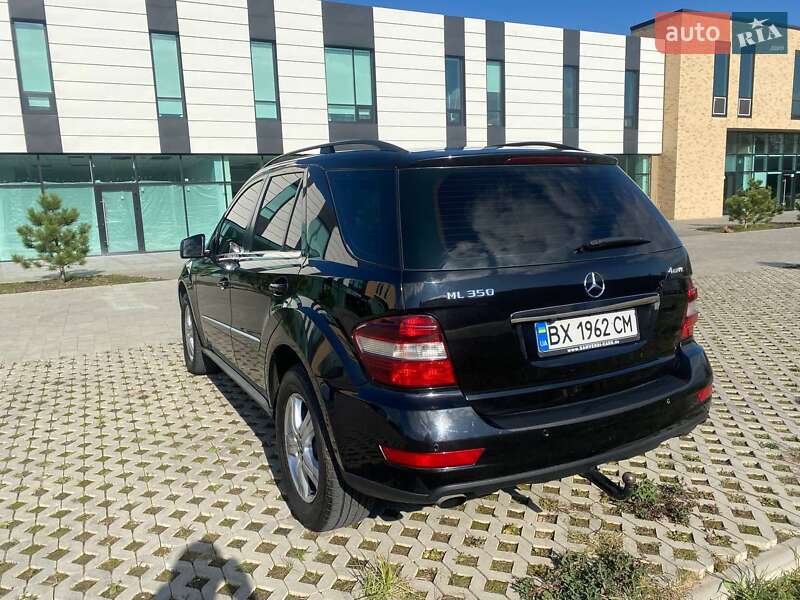 Позашляховик / Кросовер Mercedes-Benz M-Class 2010 в Хмельницькому