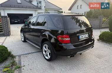 Внедорожник / Кроссовер Mercedes-Benz M-Class 1997 в 