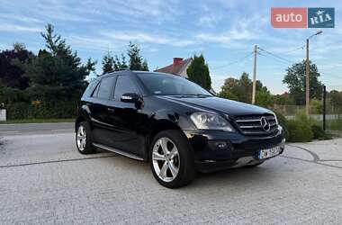 Внедорожник / Кроссовер Mercedes-Benz M-Class 1997 в 
