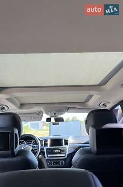 Внедорожник / Кроссовер Mercedes-Benz M-Class 2015 в 