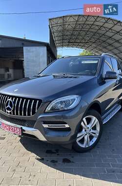 Внедорожник / Кроссовер Mercedes-Benz M-Class 2015 в 