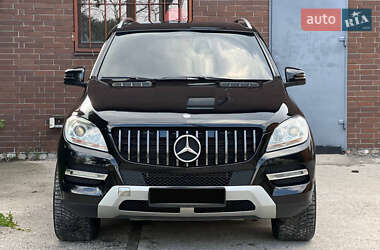 Внедорожник / Кроссовер Mercedes-Benz M-Class 2012 в 