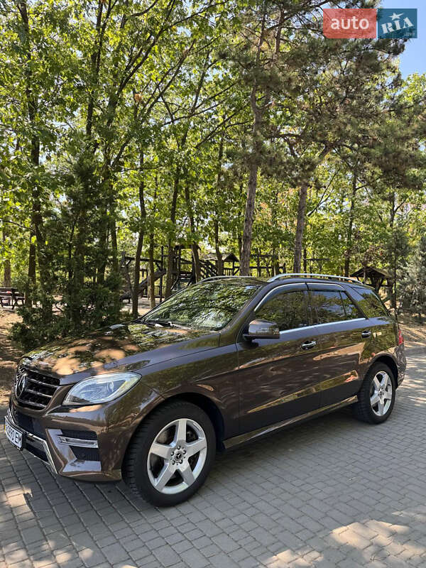 Внедорожник / Кроссовер Mercedes-Benz M-Class 2013 в Одессе