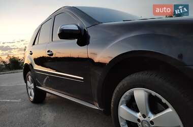 Внедорожник / Кроссовер Mercedes-Benz M-Class 2009 в 