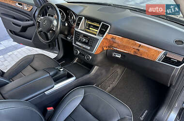 Внедорожник / Кроссовер Mercedes-Benz M-Class 2011 в 