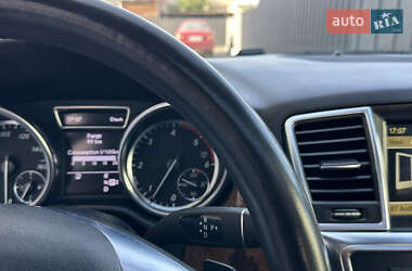 Внедорожник / Кроссовер Mercedes-Benz M-Class 2011 в 