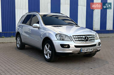 Внедорожник / Кроссовер Mercedes-Benz M-Class 2005 в 