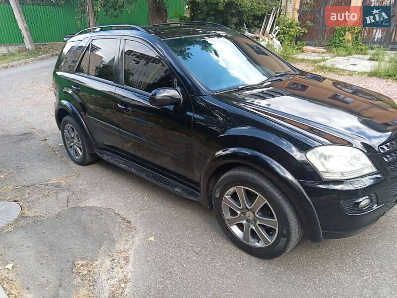 Внедорожник / Кроссовер Mercedes-Benz M-Class 2007 в 