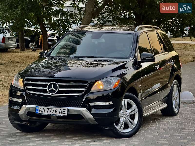Внедорожник / Кроссовер Mercedes-Benz M-Class 2012 в Одессе