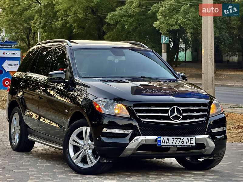 Внедорожник / Кроссовер Mercedes-Benz M-Class 2012 в Одессе