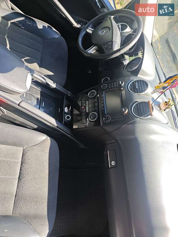 Внедорожник / Кроссовер Mercedes-Benz M-Class 2006 в Николаеве