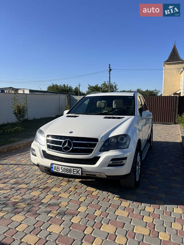Mercedes-Benz M-Class 2011