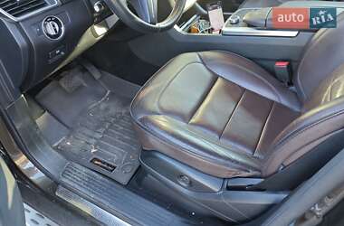 Позашляховик / Кросовер Mercedes-Benz M-Class 2013 в 