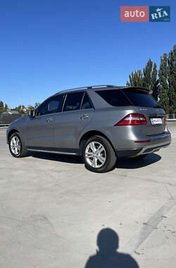Позашляховик / Кросовер Mercedes-Benz M-Class 2013 в  фото 6 Позашляховик / Кросовер Mercedes-Benz M-Class 2013 в
