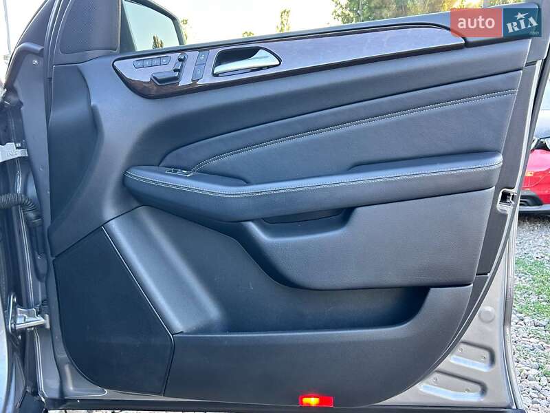 Позашляховик / Кросовер Mercedes-Benz M-Class 2011 в Одесі