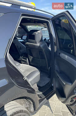 Позашляховик / Кросовер Mercedes-Benz M-Class 2007 в 