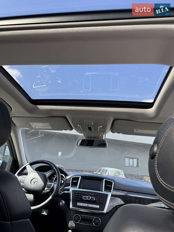 Внедорожник / Кроссовер Mercedes-Benz M-Class 2012 в Киеве