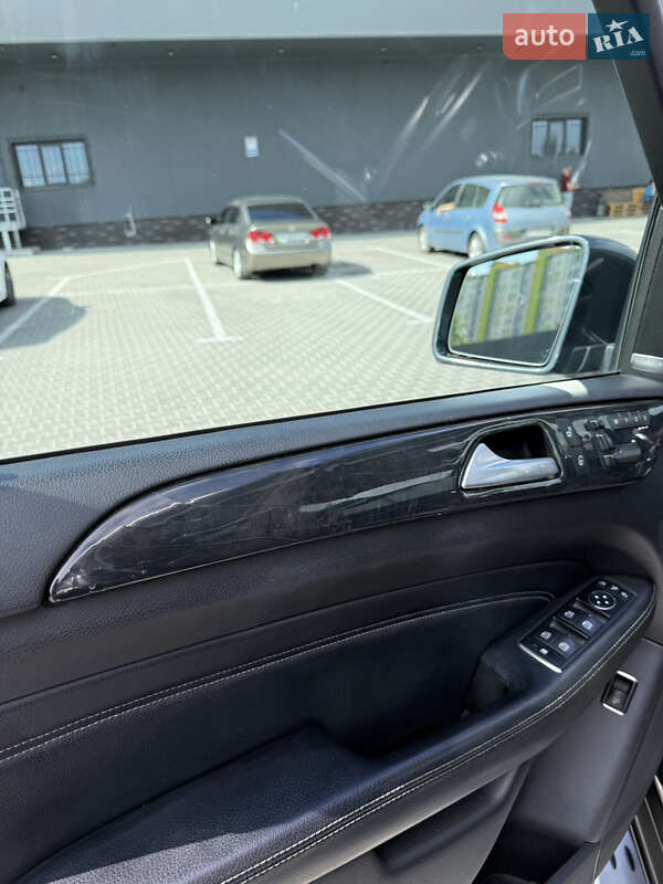 Внедорожник / Кроссовер Mercedes-Benz M-Class 2012 в Киеве