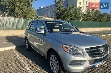 Внедорожник / Кроссовер Mercedes-Benz M-Class 2015 в 
