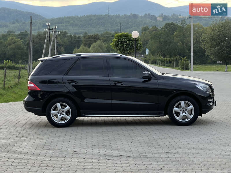 Внедорожник / Кроссовер Mercedes-Benz M-Class 2012 в Сваляве