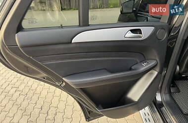 Внедорожник / Кроссовер Mercedes-Benz M-Class 2012 в 