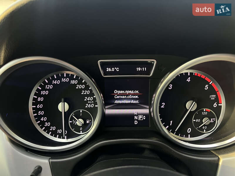 Внедорожник / Кроссовер Mercedes-Benz M-Class 2012 в Сваляве
