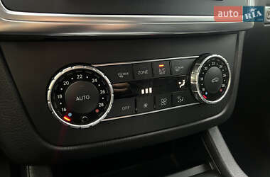 Внедорожник / Кроссовер Mercedes-Benz M-Class 2012 в 