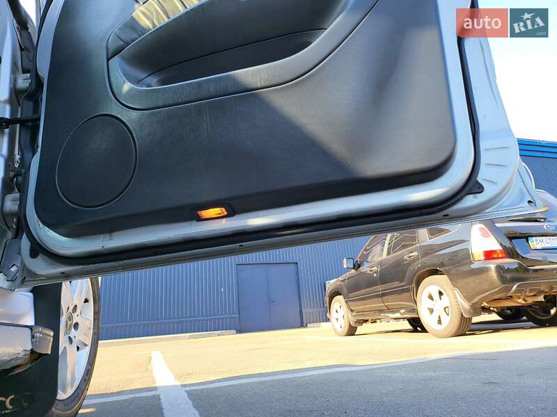 Позашляховик / Кросовер Mercedes-Benz M-Class 2004 в Києві