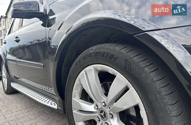 Внедорожник / Кроссовер Mercedes-Benz M-Class 2005 в 