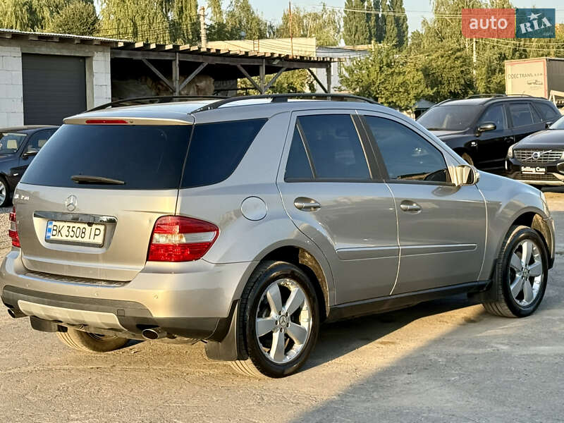 Внедорожник / Кроссовер Mercedes-Benz M-Class 2005 в Ровно