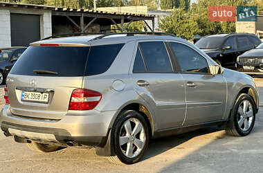 Внедорожник / Кроссовер Mercedes-Benz M-Class 2005 в 