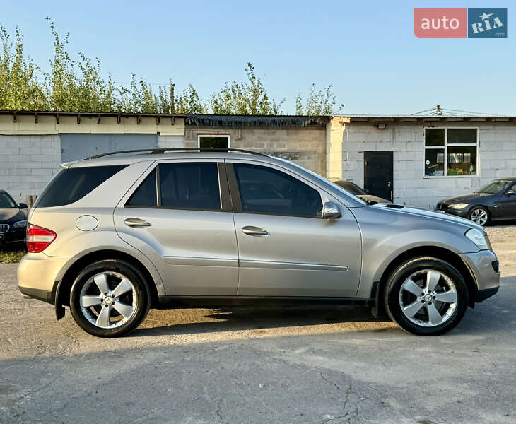 Внедорожник / Кроссовер Mercedes-Benz M-Class 2005 в Ровно