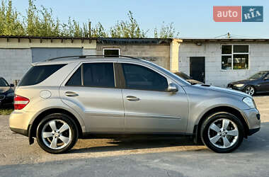 Внедорожник / Кроссовер Mercedes-Benz M-Class 2005 в 