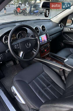 Позашляховик / Кросовер Mercedes-Benz M-Class 2006 в 