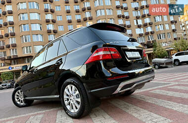 Позашляховик / Кросовер Mercedes-Benz M-Class 2013 в 