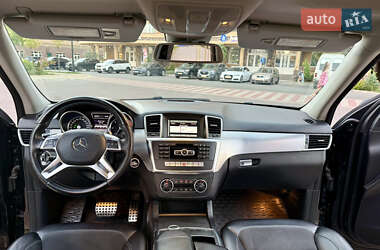 Позашляховик / Кросовер Mercedes-Benz M-Class 2013 в 