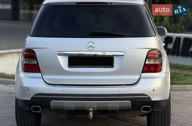 Внедорожник / Кроссовер Mercedes-Benz M-Class 2006 в 