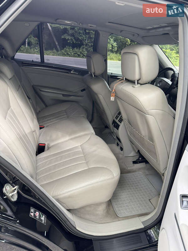 Внедорожник / Кроссовер Mercedes-Benz M-Class 2005 в Хмельнике