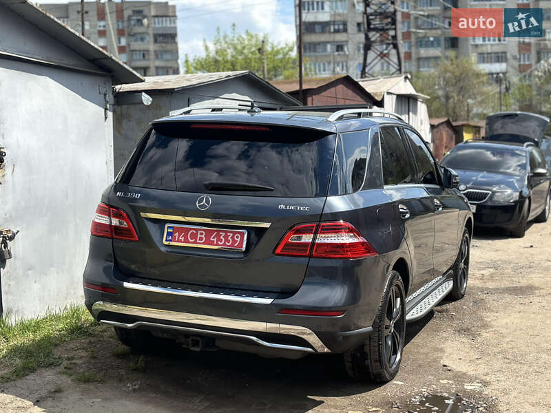 Внедорожник / Кроссовер Mercedes-Benz M-Class 2012 в Львове