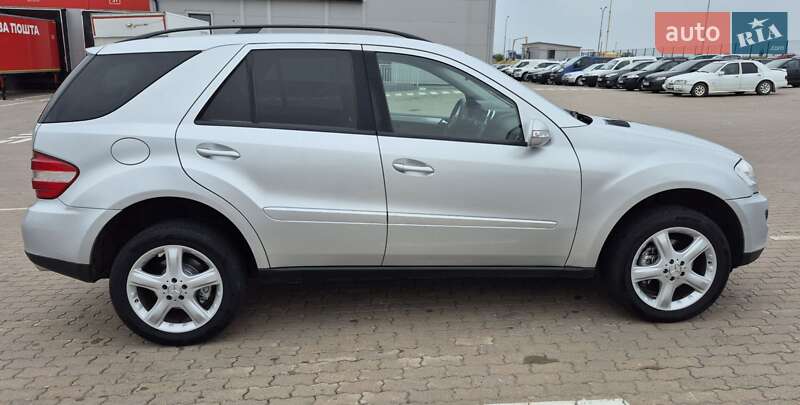 Внедорожник / Кроссовер Mercedes-Benz M-Class 2006 в Дубно