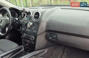 Внедорожник / Кроссовер Mercedes-Benz M-Class 2006 в 