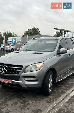 Позашляховик / Кросовер Mercedes-Benz M-Class 2012 в 
