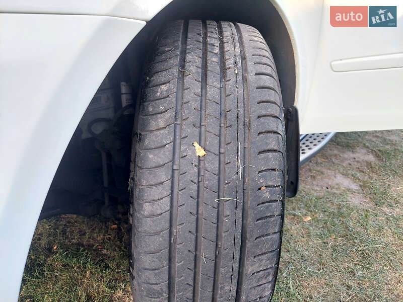 Внедорожник / Кроссовер Mercedes-Benz M-Class 2010 в Киеве