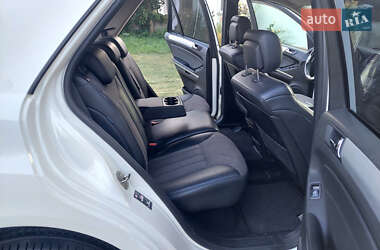 Позашляховик / Кросовер Mercedes-Benz M-Class 2010 в 