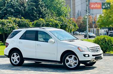 Позашляховик / Кросовер Mercedes-Benz M-Class 2008 в 