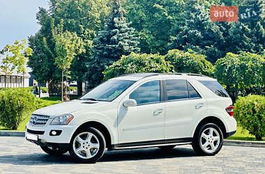 Позашляховик / Кросовер Mercedes-Benz M-Class 2008 в 